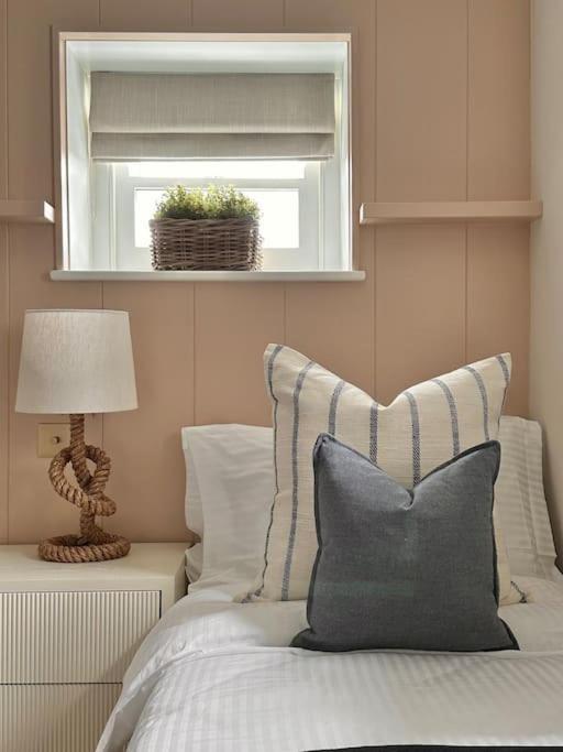 Tobias Apartment, 2 Bedroom, Apartment Aberaeron